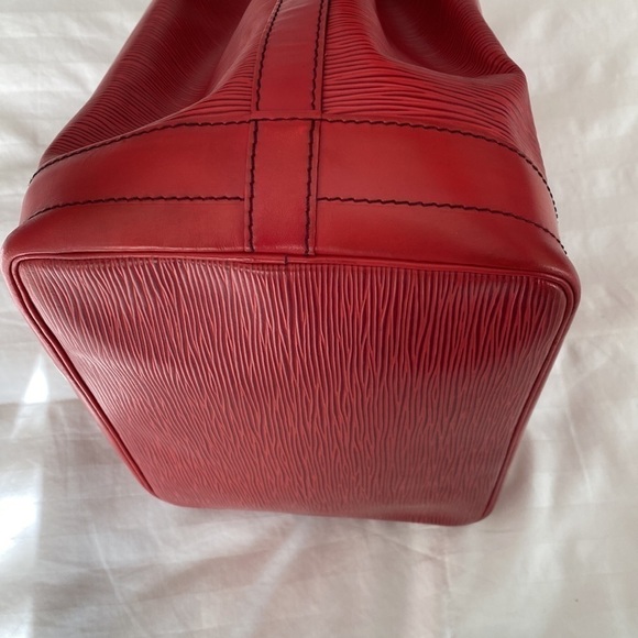 Louis Vuitton Red Epi Leather Noe GM Like New - Picture 9 of 17